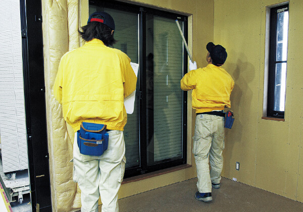 品質を細かくチェックする３段階の検査